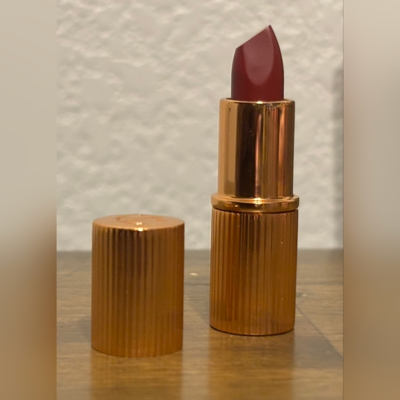 NEW! 5 SELF-CARE PIECE SET - Picture 11 of 17